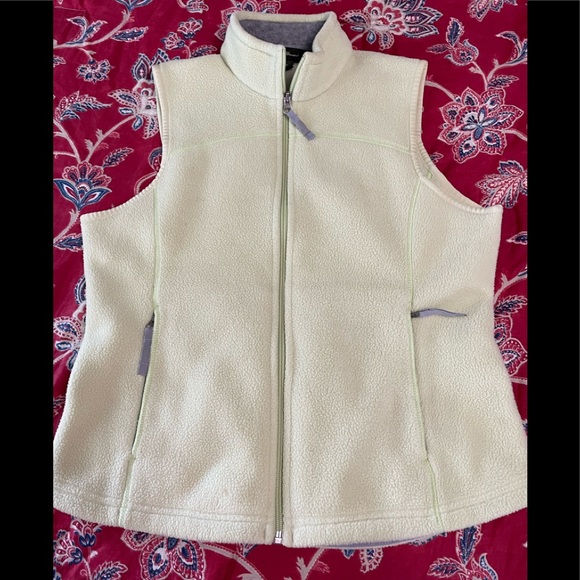 Eddie Bauer Fleece Vest, size Medium. - Picture 4 of 8